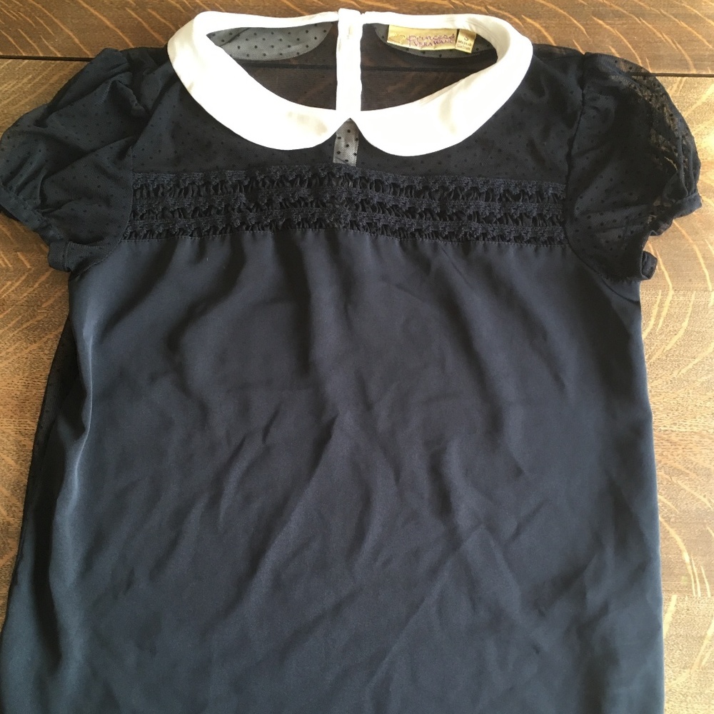 Vera Wang Peter Pan Collar Top